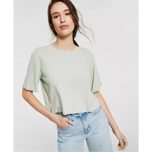 LNA CLOTHING Tee Size Large NWT Yara Smoke Green Crop Cropped Casual Comfy Top